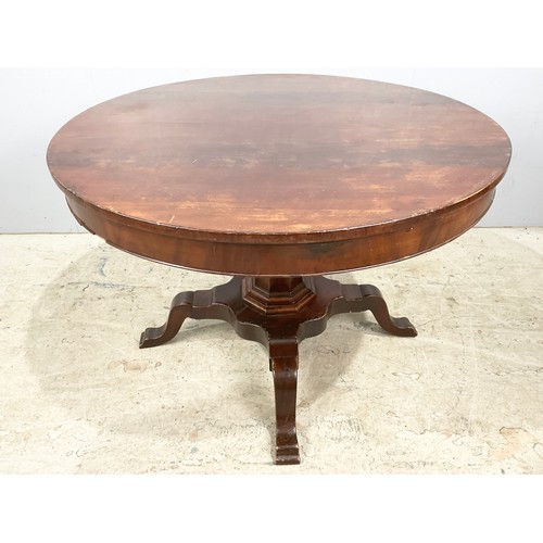 638 - ROUND TOP MAHOGANY CENTRE  TABLE ON OCTAGONAL PEDESTAL WITH FOUR LEGGED BASE 108cm DIAMETER