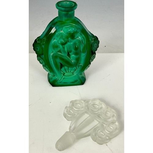 210 - AN ART DECO CARVED MALACHITE SCENT BOTTLE, EACH OVAL CARTOUCHE WITH SEATED FEMALE NUDE, CLEAR CUT