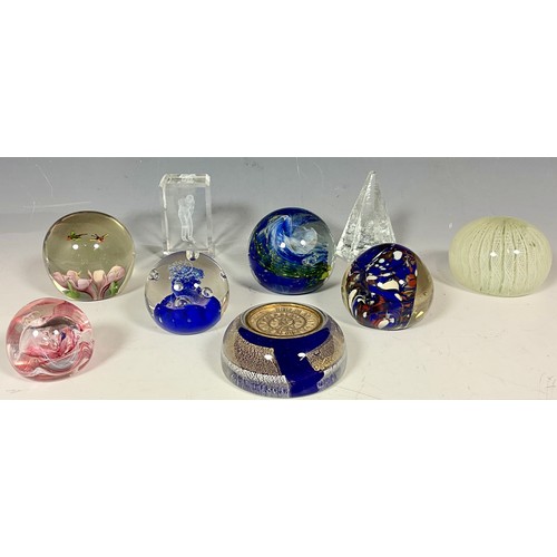 218 - MISC. GLASS PAPERWEIGHTS INC. CAITHNESS