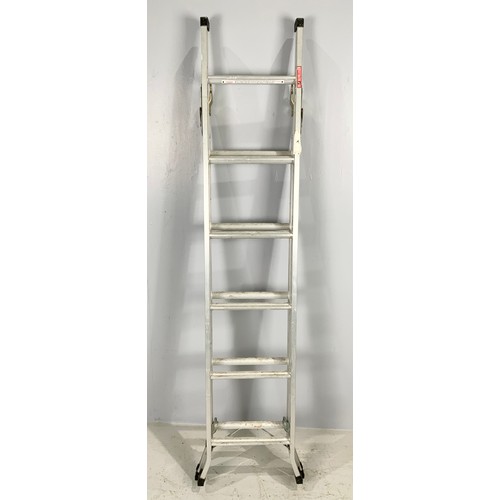 502 - STEPLADDER