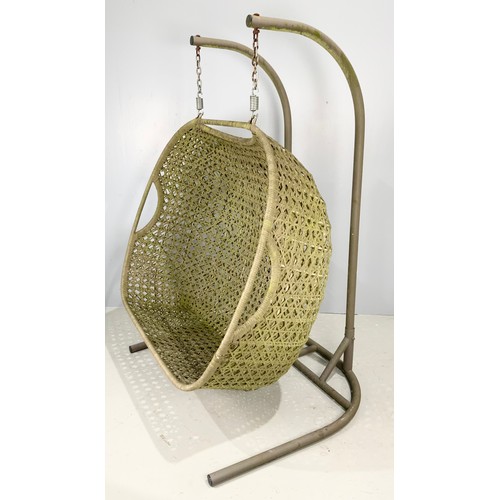 526 - BRAMBLECREST GARDEN COCOON CHAIR 195cm TALL