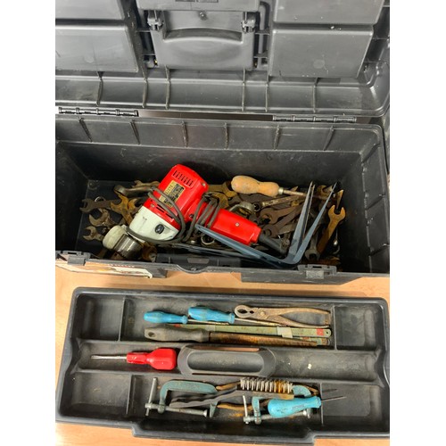 490 - 3 TOOLBOXES & CONTENTS