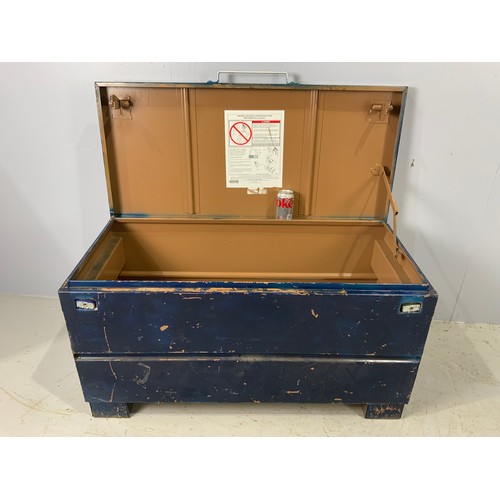 495 - VAN SAFE / TOOL BOX WIDTH 107cm DRILLED LOCKS