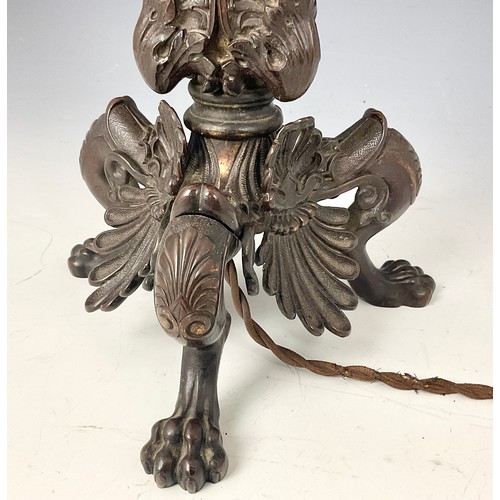 261 - IMPRESSIVE HEAVY METAL, POSSIBLY BRONZE, CORINTHIAN COLUMN WITH PAW FEET TABLE LAMP