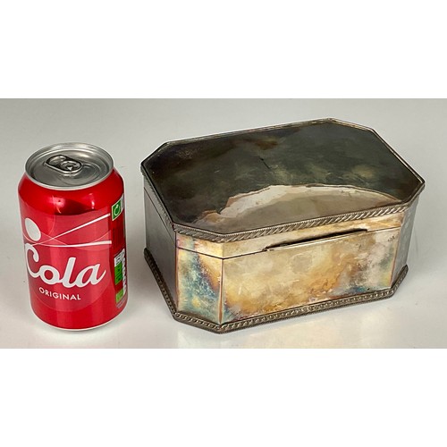 291 - SILVER PLATED BOX WITH HINGED LID TOGETHER WITH A PIE CRUST PLATED TRAY ON SCROLL FEET