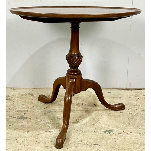 569 - ROUND DISH TOP MAHOGANY OCCASIONAL TABLE ON TRIPOD BASE. Approx. 68cm high x 73cm dia.