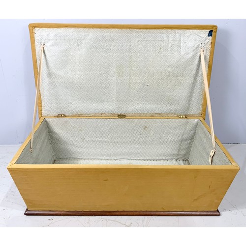 578 - LINEN CHEST WIDTH 115cm