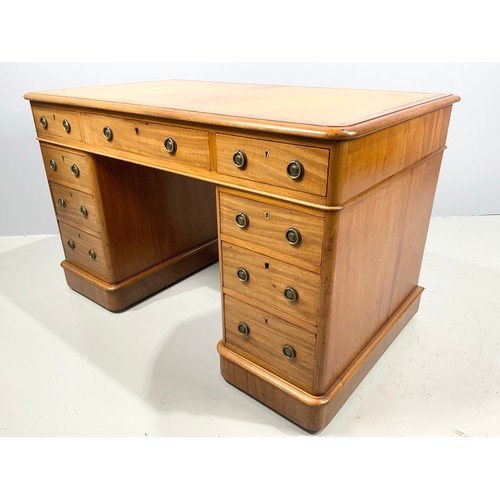 541 - VICTORIAN MAHOGANY TWIN PEDESTAL DESK WITH TOOLED LEATHER WRITING SURFACE