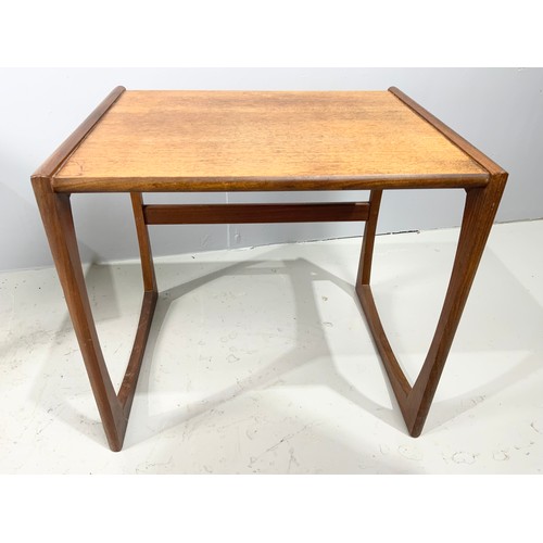 559 - LATE CENTURY TABLE WITH A OCCASIONAL TABLE