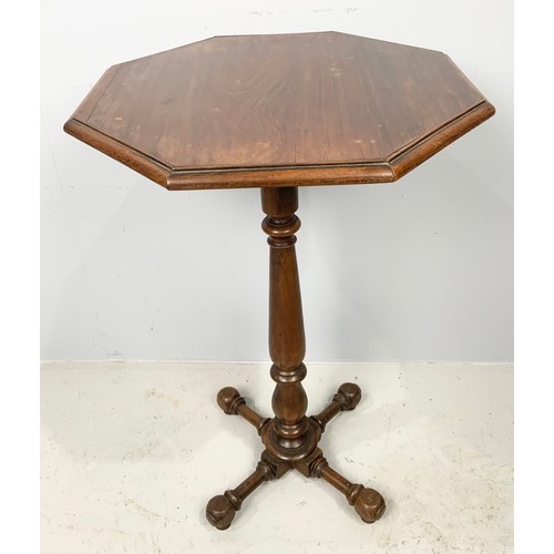 672 - OCTAGONAL TOP OCCASIONAL TABLE ON UNUSUAL BASE 69cm TALL