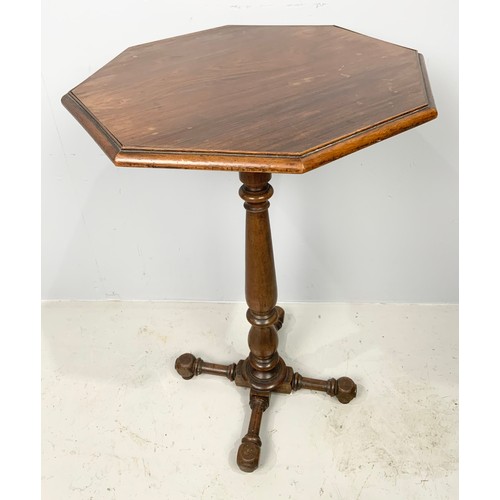 672 - OCTAGONAL TOP OCCASIONAL TABLE ON UNUSUAL BASE 69cm TALL