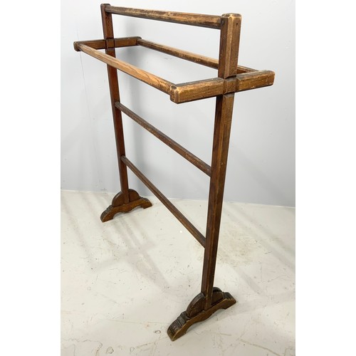 649 - TOWEL RAIL