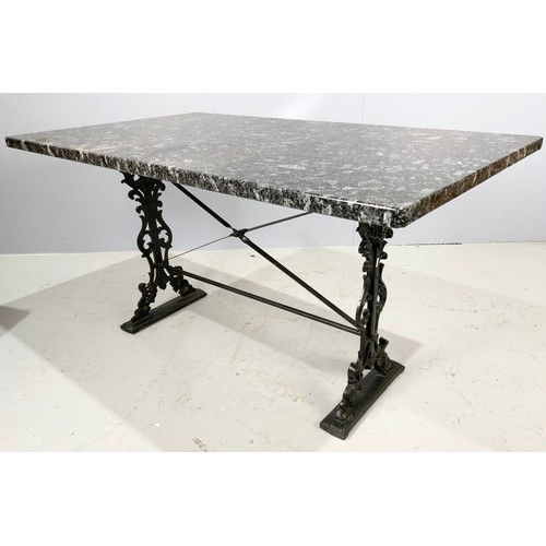 553 - MARBLE TOP TABLE ON ORNATE CAST METAL BASE 135cm x 80cm