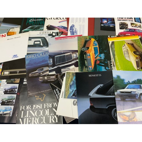 4 - A GOOD SELECTION OF CAR BROCHURES & BOOKLETS