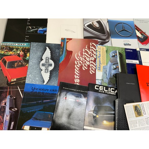 5 - CAR BROCHURES, AN EXTENSIVE COLLECTION OF MIXED BOOKLETS & EPHEMERA