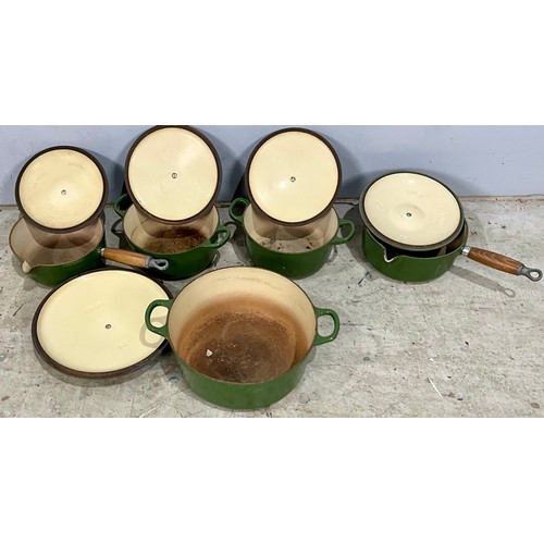 380 - LE CREUSET GREEN PAN AND CASSEROLE SET ON STAND