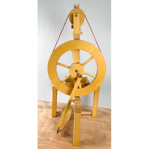 391 - FRANK HERRING & SONS CASTLE STYLE SPINNING WHEEL 90cm TALL