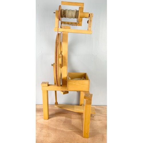 391 - FRANK HERRING & SONS CASTLE STYLE SPINNING WHEEL 90cm TALL