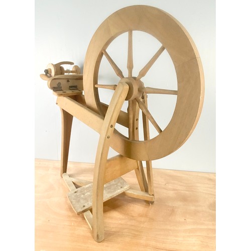 395 - ASHFORD TRADITIONAL SPINNING WHEEL 85cm TALL. POSSIBLY 1975