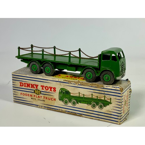 160 - DINKY TOYS 505 / 905 FODEN FLAT TRUCK WITH CHAINS, GREEN, ALL CHAINS COMPLETE, GREY TYRES, CONDITION... 