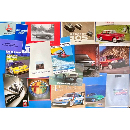 11 - CAR BROCHURES, INCLUDING FORD, LOTUS, HONDA, ASCONIA, MITSUBISHI, TOYOTA, LARGE SELECTION, MANY MAKE... 