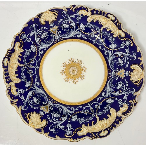 197 - FAMILLE ROSE FLUTED PLATED PLATE TOGETHER WITH A MINTONS BLUE AND GILT DECORATED CABINET PLATE AND P... 