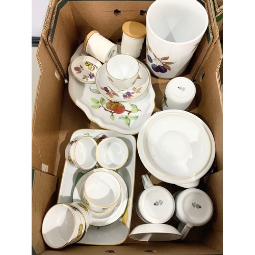 218 - 3 TRAYS OF ROYAL WORCESTER EVESHAM WARE INC LARGE JUG , TEAPOT , VASES ETC