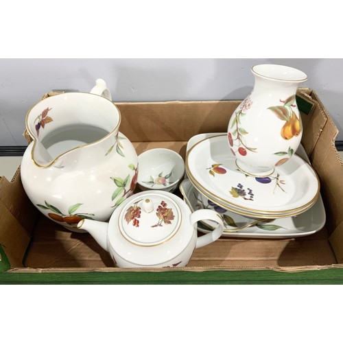 218 - 3 TRAYS OF ROYAL WORCESTER EVESHAM WARE INC LARGE JUG , TEAPOT , VASES ETC