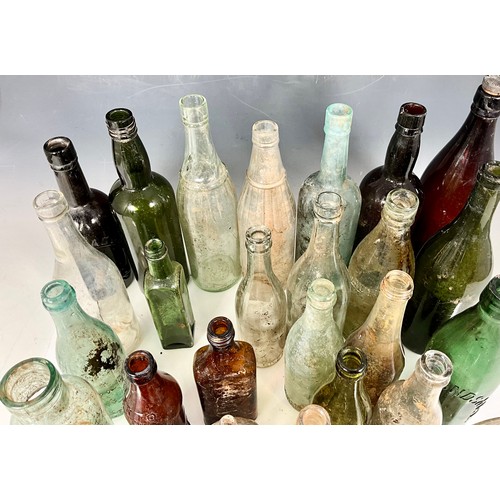 273 - TRAY OF VINTAGE GLASS BREWERY, MEDICINAL AND OTHER JARS AND BOTTLES