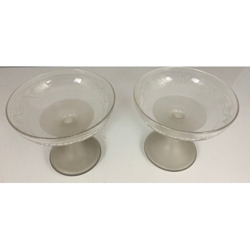 268 - PAIR OF ETCHED GLASS PEDESTAL DISHES 18cm DIAMETER