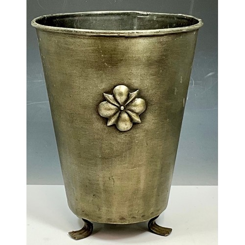 312 - CHAMPAGNE BUCKET/WINE COOLER ON FEET WITH RAISED FLORAL DECORATION