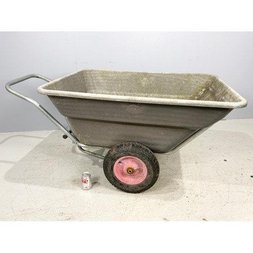 492 - LARGE WHEELBARROW