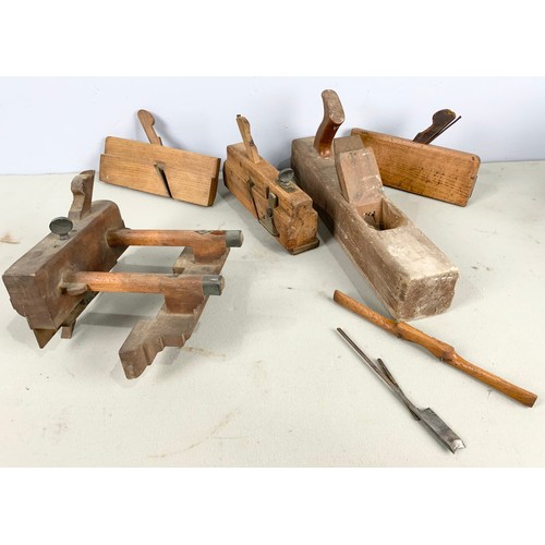 470 - BOX OF ASSORTED WOODWORKING PLANES