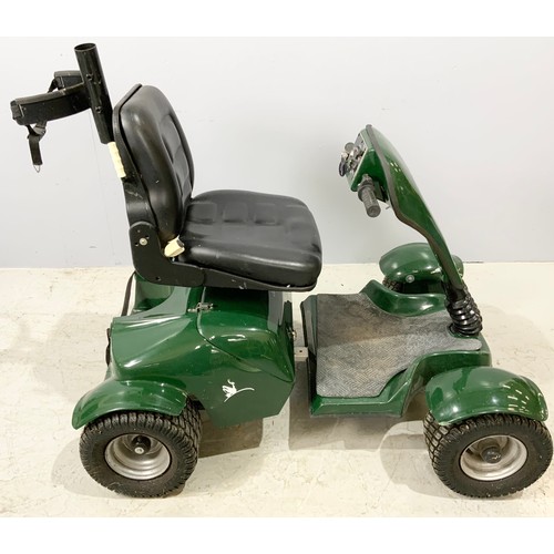 520 - GRASSHOPPER GOLF BUGGY WITH CHARGER