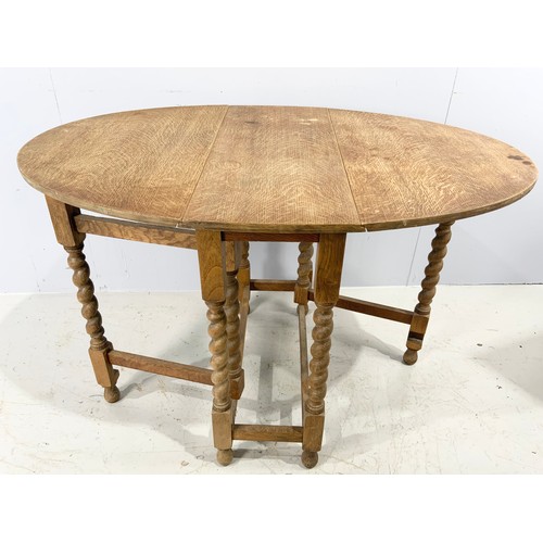 538 - OAK DROP LEAF GATE LEG TABLE WITH BARLEY TWIST SUPPORTS 112cm x74cm EXTENDED