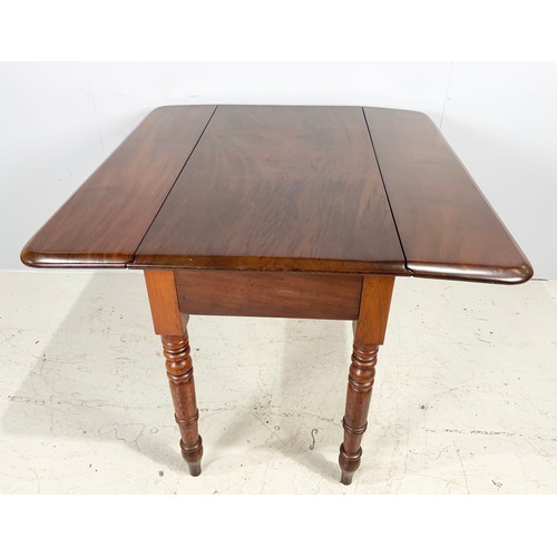 602 - MAHOGANY PEMBROKE TABLE ON TURNED LEGS WITH SINGLE DRAWER 100cm x 95cm EXTENDED