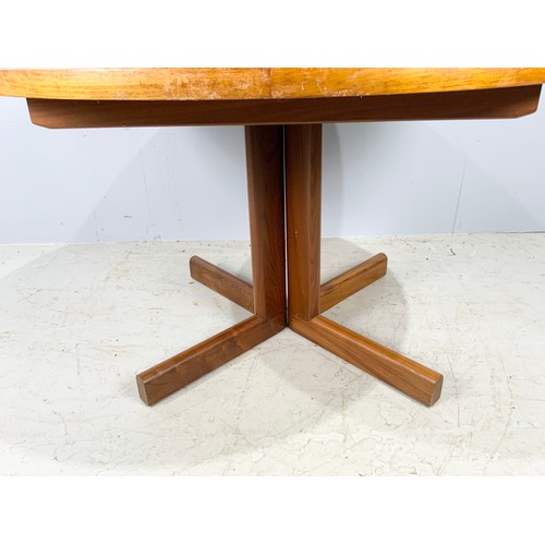 639 - LATE CENTURY GORDON RUSSELL CIRCULAR  TEAK DINING  WITH ONE LEAF TABLE MODEL R156  WITH LEAF 182cm L... 