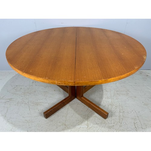 639 - LATE CENTURY GORDON RUSSELL CIRCULAR  TEAK DINING  WITH ONE LEAF TABLE MODEL R156  WITH LEAF 182cm L... 