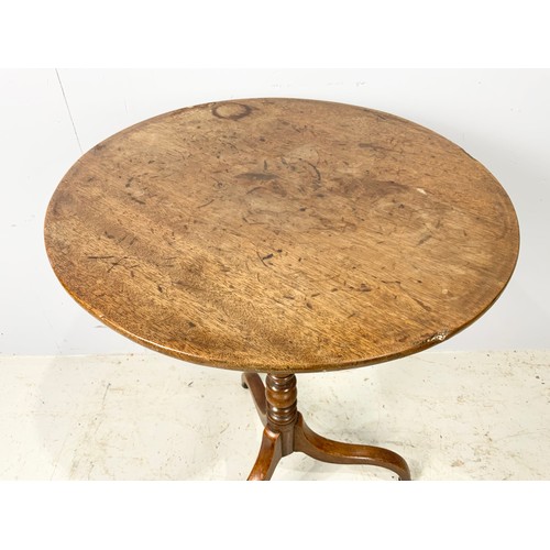 597 - ANTIQUE MAHOGANY WINE TABLE ON TRIPOD BASE  50cm DIAME