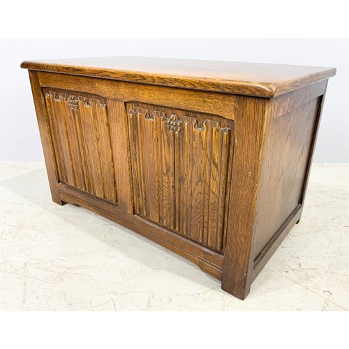 584 - OAK LINEN FOLD BLANKET CHEST WIDTH 76cm