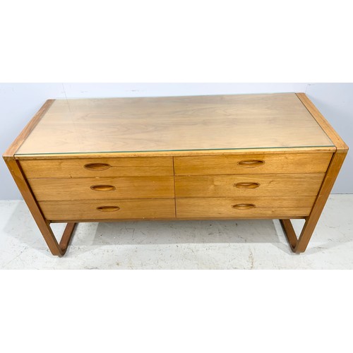 615 - MID / LATE CENTURY UNIFLEX CHEST OF  6 DRAWERS WIDTH 132cm