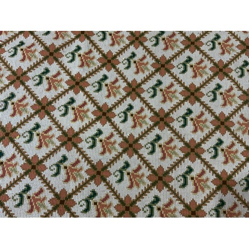 670 - LARGE CREAM &  GREEN  GROUND CARPET  460cm x 344cm