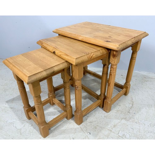 607 - NEST OF THREE PINE TABLES