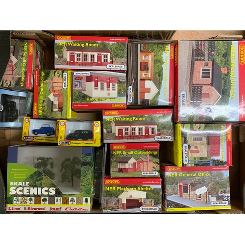 399 - HORNBY SKALEDALE, TRAY OF 11 MODEL RAILWAY BUILDINGS, MOSTLY NER BIAS OUTBUILDINGS, WEIGHBRIDGE, WAT... 