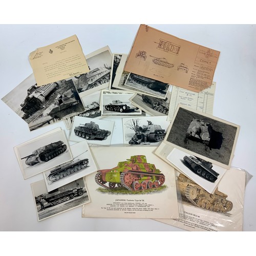 89 - TANK PHOTOGRAPHS MOST WW2 ERA, ORIGINALS, PLUS SEVERAL HO MINITANKS MODELS & MADE KITS