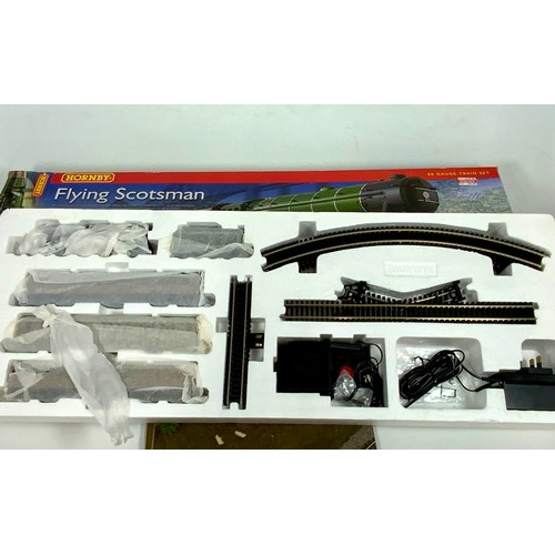 500 - HORNBY BOXED FLYING SCOTSMAN SET, R1072, LOCOMOTIVE & STOCK STILL WRAPPED