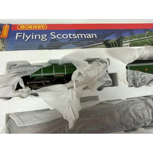 500 - HORNBY BOXED FLYING SCOTSMAN SET, R1072, LOCOMOTIVE & STOCK STILL WRAPPED