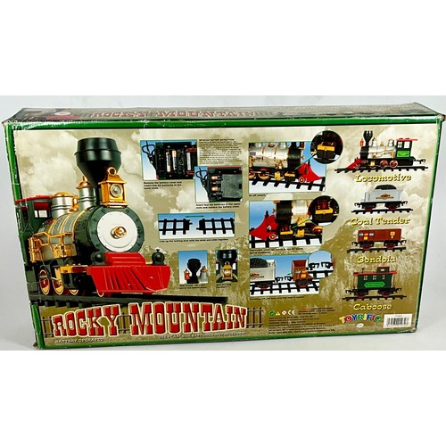 429 - BOXED ROCKY MOUNTAIN SET, BATTERY OPERATED, LOCOMOTIVE & ROLLING STOCK