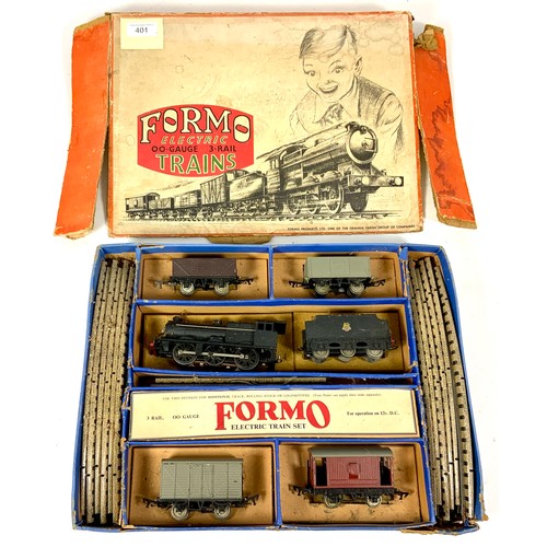 401 - FORMO, EARLY PART BOXED TRAIN SET, WITH 4F, 4 WAGONS AND 3R TRACK, PLUS A WRENN ‘THE CROSSOVER’