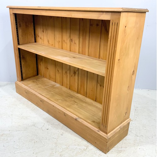 629 - MODERN PINE BOOKCASE WIDTH 125cm